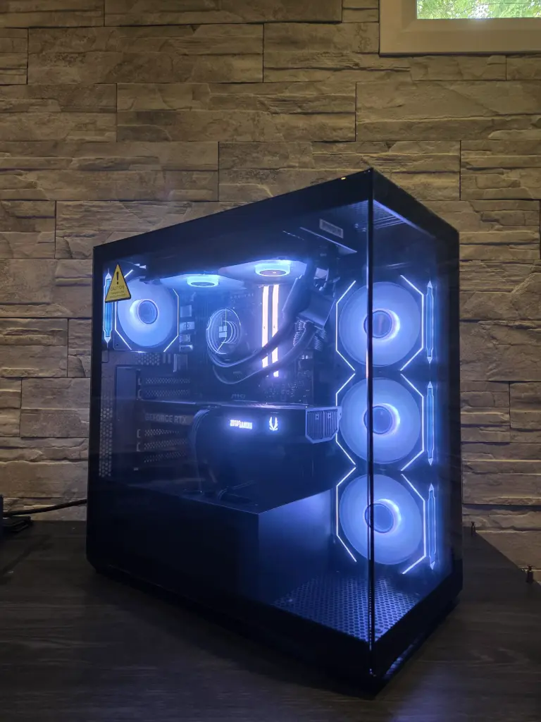 AMD Ryzen 5 9600X et Nvidia RTX 5070
